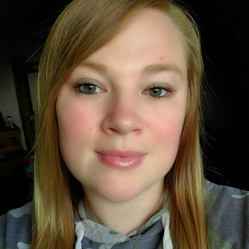 Meet your Posher, Raeleigh